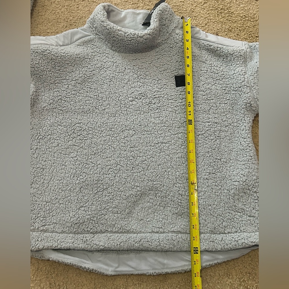 Under Armour Women’s Large Loose Sherpa Fleece Gray Pullover NWT - Picture 7 of 8
